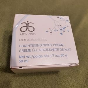 Arbonne RE9 Advanced Brightening Protective  Cream